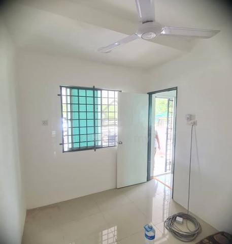 (CANTIK) Rumah Teres Endlot TAMAN TAS KUANTAN UNTUK DIJUAL 3