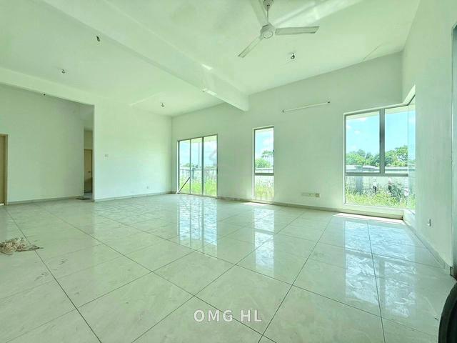2.5 Stry Cluster Semi D corner,Desa Bayuemas Tmn Sentosa Klg for sale 1