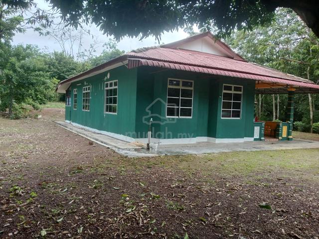 Rumah Banglo dan Tanah untuk Disewa – Kampung Pegoh Dalam Alor Gajah 1