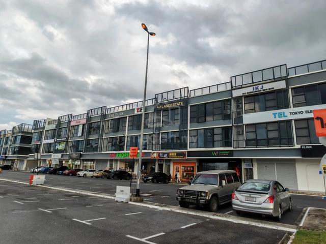 Tabuan NorthBank 3 Storey Shoplot Facing Main Road 1