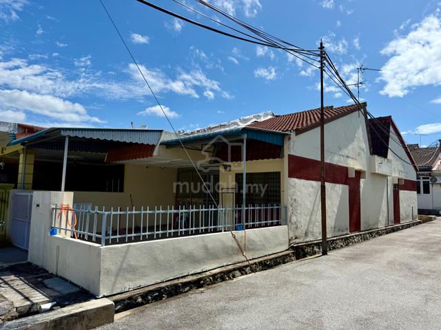 Well maintained single storey end lot in Seremban 1