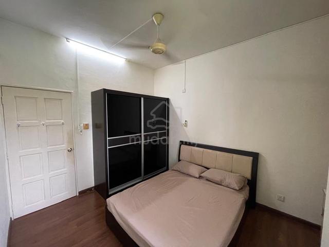 Room for rent @ Fairway Mansion Condo Bundusan (Near Bukit Padang) 1