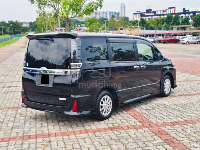 2021 Toyota VOXY 2.0 ZS KIRAMEKI III (A) - 5