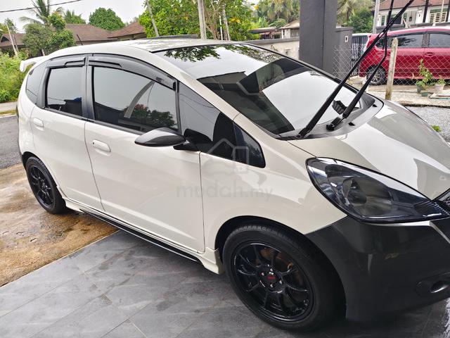 2013 Honda JAZZ 1.3 (HYBRID) FACELIFT (A) - 5