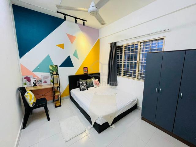 Kemuning Aman Apartment Shah Alam, Medium Room, Full Female Unit, Nice 1