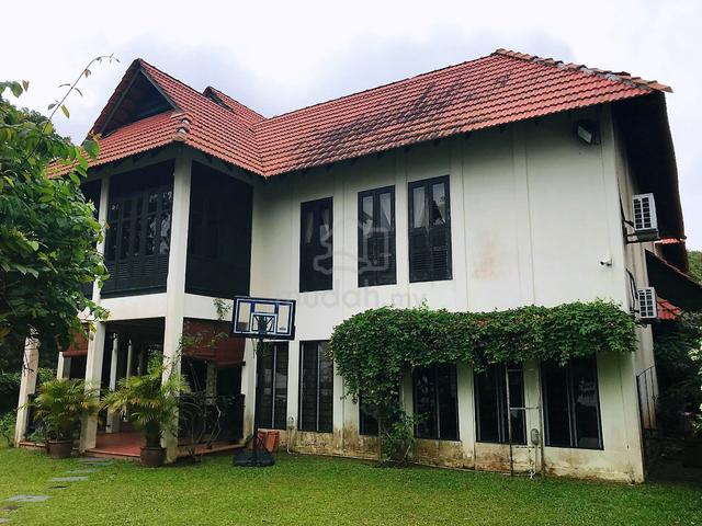Balinese Style Double Storey Bungalow Banang Golf & Country Villa 2