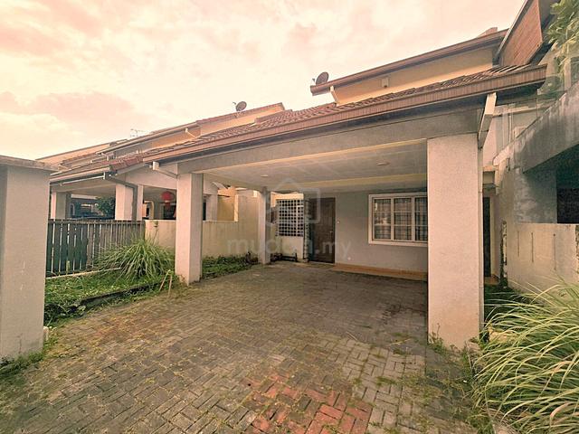 [ Renovated ] Taman Putra Permai Seksyen 10, Putra Heights 1