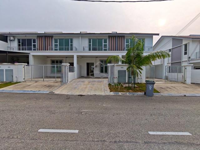 (Open Facing) Double Storey Tmn Jasin Mutiara, Melaka 1
