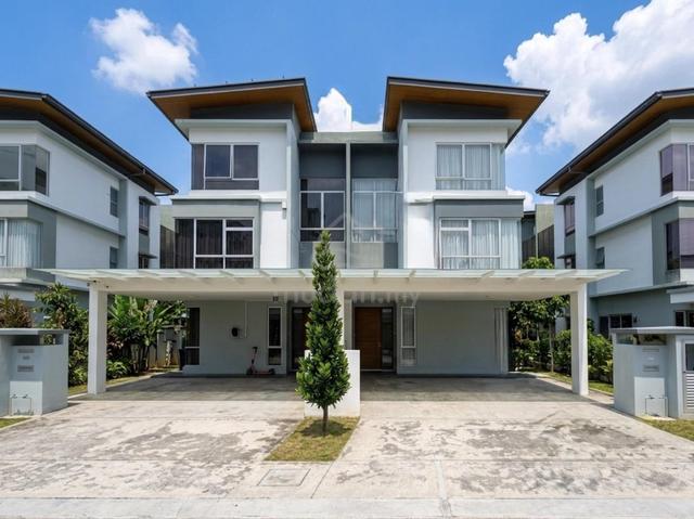 CANTIK 3 Storey Semi Cluster Parkfield Residence Tropicana Height 1
