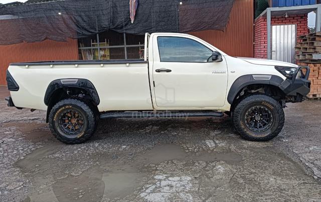 2020 Toyota HILUX 2.4 MT (M) - 1