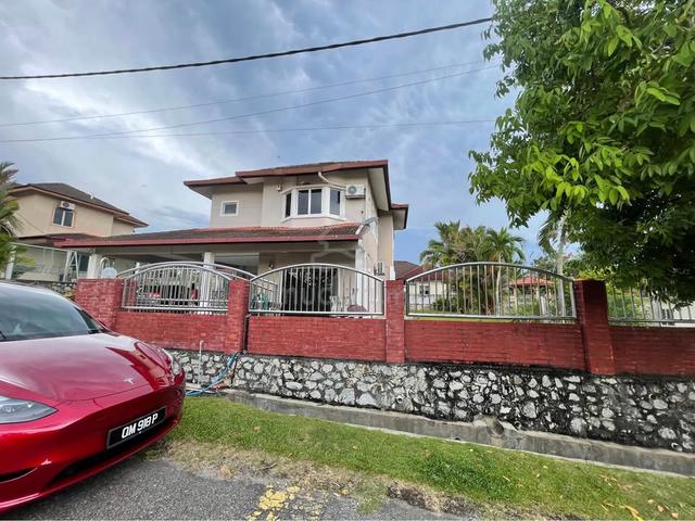 Renovated Double storey bungalow in PD Springhill heights for sale 1