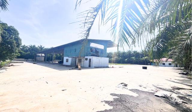 Batu Gajah 3Acres Square Land with Factory For Rent Ipoh 1