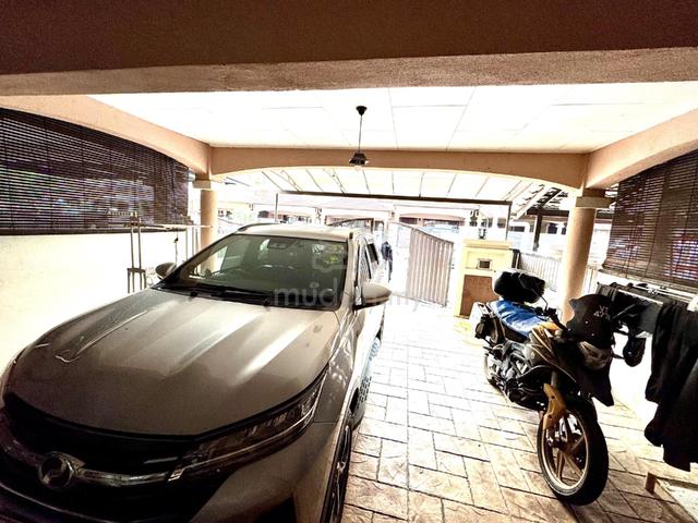 [Urgent] Renovated 2 Storey Terrace at Taman Tropika, Kajang Below mv 5