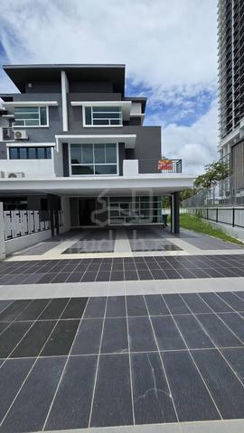 Damai Terrace House for Sale 1