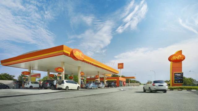 Bukit Minyak Petrol Station, 2 Storey Building, DriveThru Restaurant 1