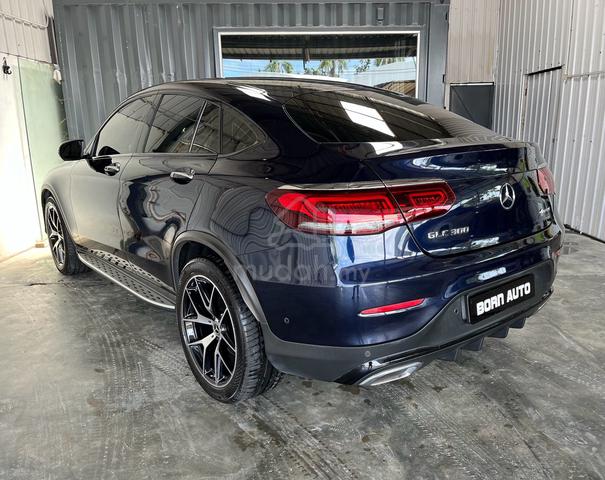Mercedes Benz GLC300 COUPE AMG LINE Low Mileage - 3