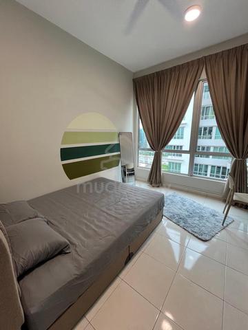 Puncak Damansara ( One Utama , First Avenue ) room For rent 1