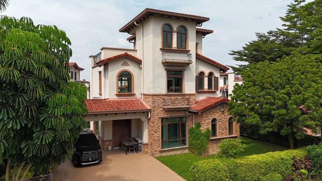 Exclusive 3 Storey Bungalow Diamond City Residence Semenyih 1
