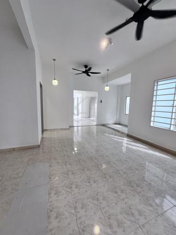 FOR RENT : Single Storey Semi D Taman Desa Mekar Kajang Bangi 1