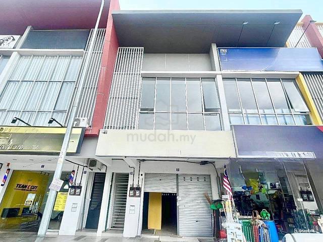 HOT FACING MAINROAD 🔥2 Storey Shoplot Tiara Biz , Bandar Sri Sendayan 1