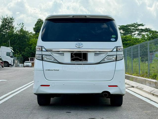{2013} Toyota VELLFIRE 2.4 Z NICE PLATE 3000 F/Lon - 3