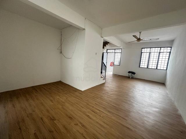 Full Loan Kulai Tmn Muhibah Batu 21 @ Double Storey House 4