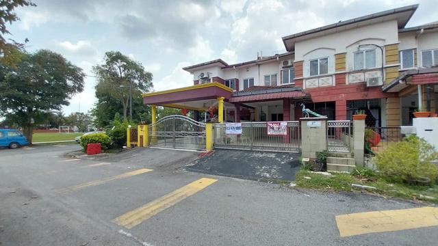 2 Storey Terrace Taman Putra Dengkil 1