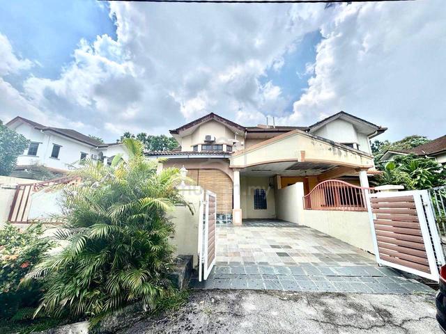 RENOVATED 2 Storey SEMI-D Taman Puncak Utama, Kajang 1