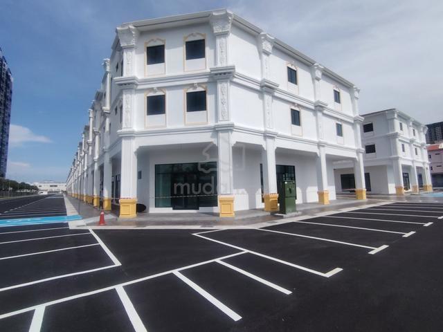 Corner unit, New Melaka Old Street 3stry Shoplot at Kota Syahbandar 1