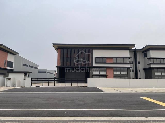 24,000 sqft Semi Detached Twin Factory Warehouse, Elmina Business Park 1
