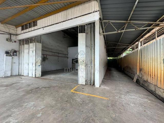 1.5 Storey Warehouse / Factory · 2 Lots · For Sale 1