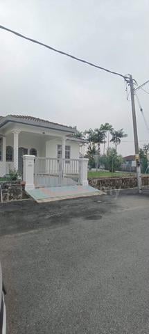 Corner Taman Bukit Kelisa Single Story Extended Facing North Number 2 1