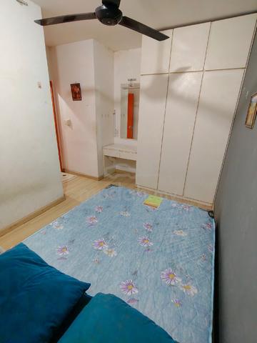 University Prime Condominium 1