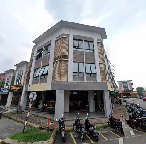 Corner Lot 3 Storey Shop Office Saujana Utama, Sungai Buloh 1