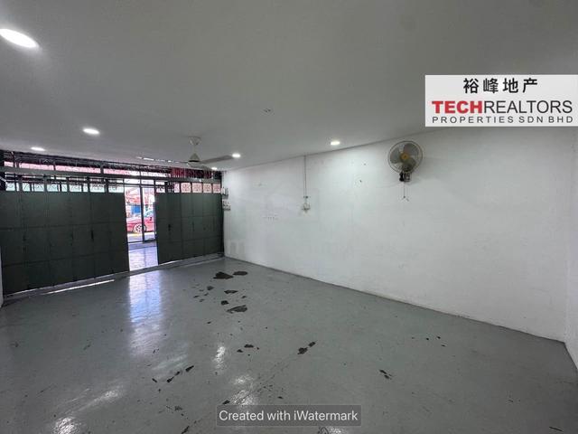 Kepala Batas Pekan G/Floor For Rent | Facing Main Road 1