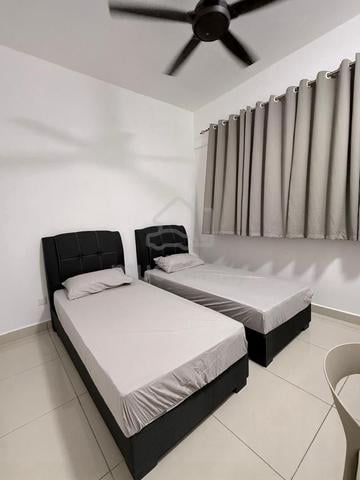 Female Unit N801Room With Attach Bathrom Include Utility Near Help Uni 3
