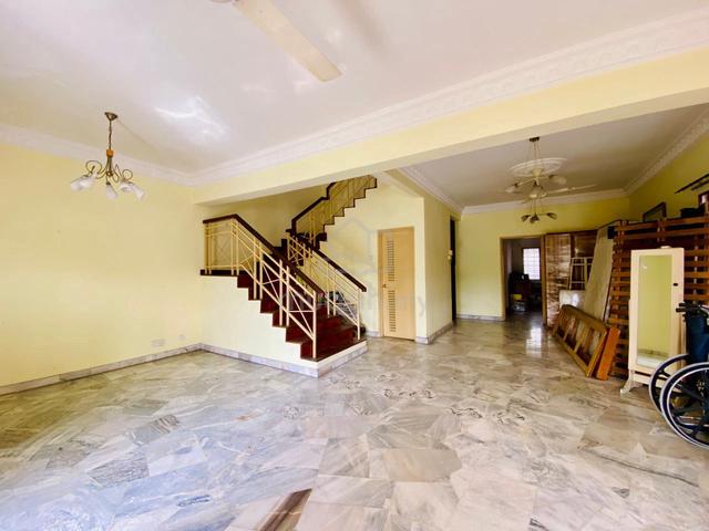 Near School + Freehold 🔥 2 Storey End Lot , Cheras. 1