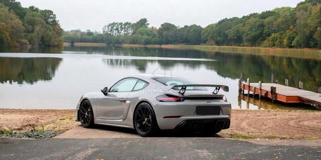 2022 Porsche 718 Cayman Cayman GT4 (Recon) - 4