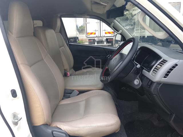 2008 Toyota HIACE 2.7 WINDOW VAN PETROL HIGH ROOF - 4