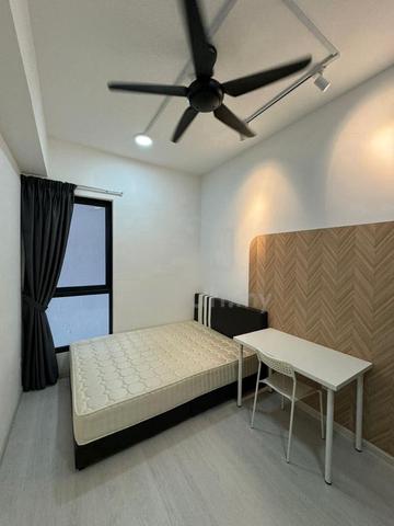 Middle , Balcony and Master Room at Equine Residence Seri Kembangan 1