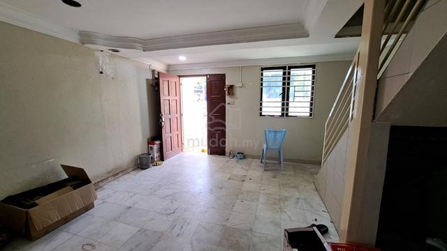 Taman universiti indah d/ sty house 1