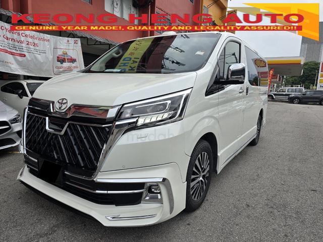 2022 Toyota GRANACE 2.8G Diesel Turbo 9 Seat Pilot - 2