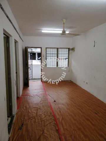 Mahkota Cheras Flat 1