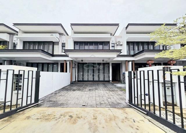 FREEHOLD 2,380 SQFT 🔥 2 Storey Garinia Elmina Gardens Denai Shah Alam 1