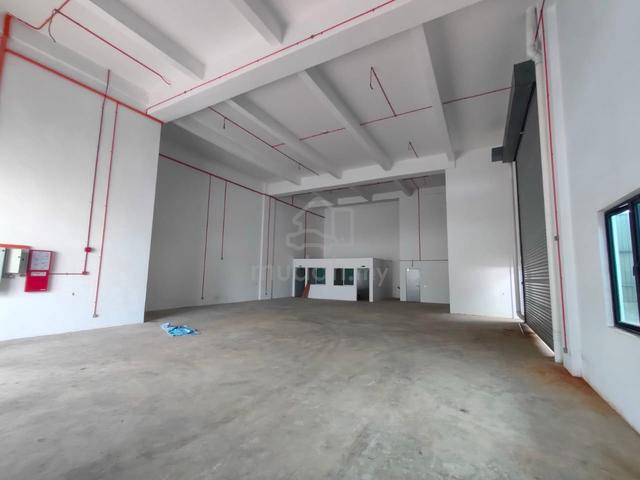 .🟥Bukit Serdang, 3 storey semi-D factory🟥2 ton lift, CCC, 200amp 1