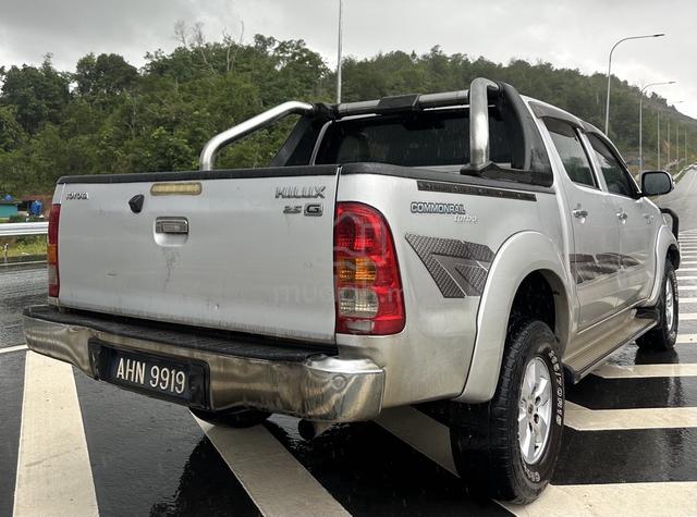 2011 Toyota HILUX 2.5 STD FACELIFT (M) - 5