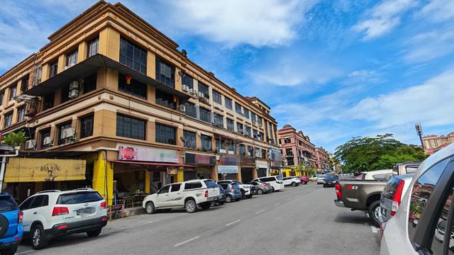 Ground Floor Commercial Unit @ MJC Batu Kawa for Sale 1