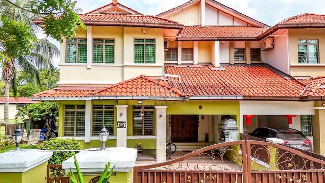 CORNER LOT Double Storey Semi-D Anggerik Eria, Kota Kemuning 1