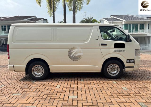 2009 Toyota HIACE 2.5 (M) PANEL VAN - 5