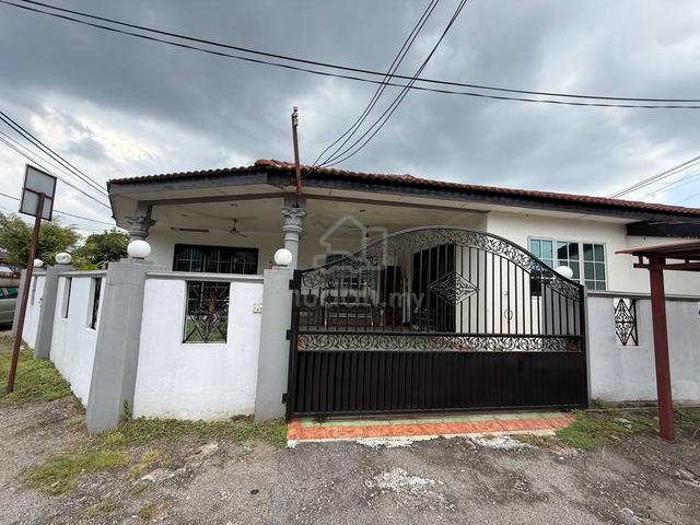 (CORNER LOT) Teres Setingkat di TAMAN PERPADUAN, TAMBUN 1